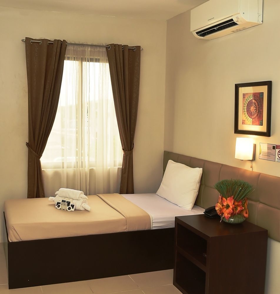 Columbus Plaza Hotel General Santos City Exterior photo