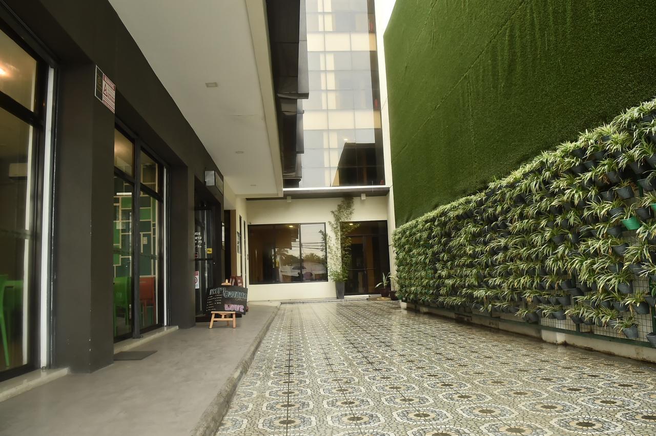 Columbus Plaza Hotel General Santos City Exterior photo